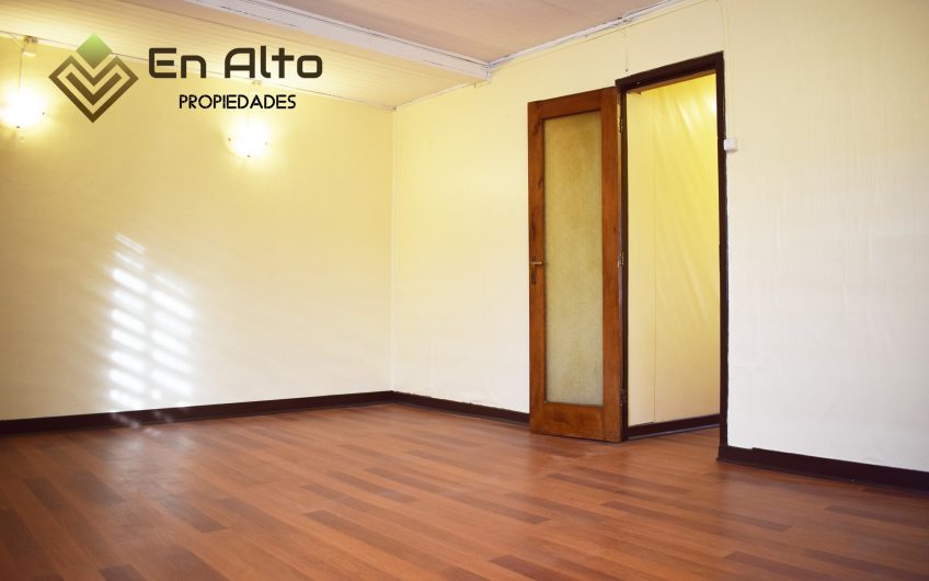 Casa Comercial San Martín / Temuco