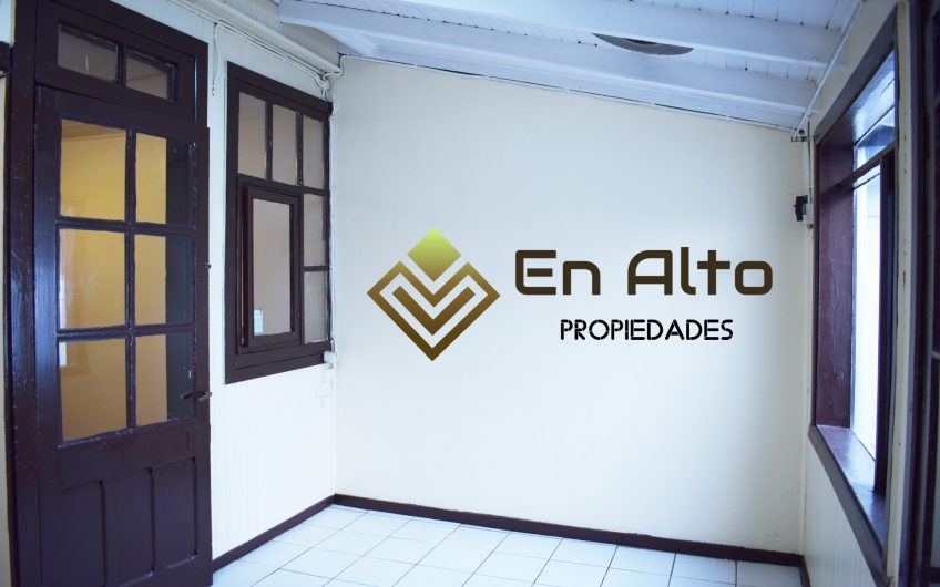 Casa Comercial San Martín / Temuco