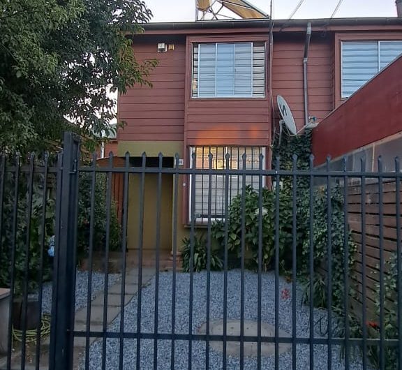 CASA LABRANZA/ VILLA JORGE TEILLIER