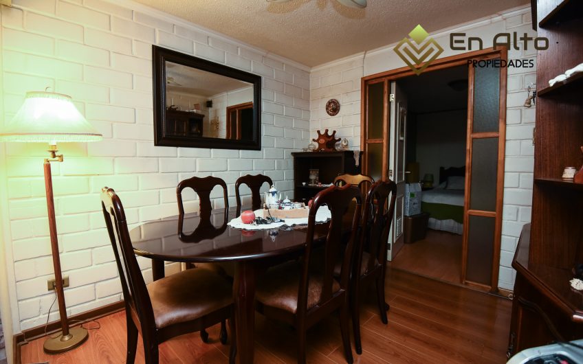 CASA ALTAMIRA- JAVIERA CARRERA/ 1 CUADRA MARTÍN LUTERO