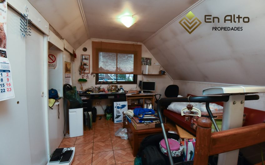 CASA ALTAMIRA- JAVIERA CARRERA/ 1 CUADRA MARTÍN LUTERO